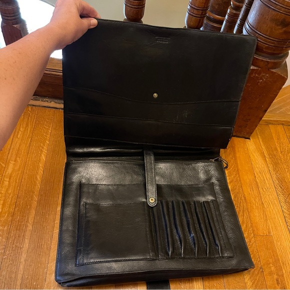 Leather briefcase - Picture 4 of 13